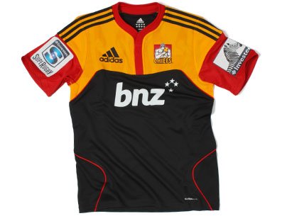 Waikato Chiefs 2011 Home Super 15 Rugby Shirt Black/Red/Gold - size M Waikato Chiefs 2011 Home Super 15 Rugby Shirt Black/Red/Gold - size M