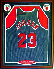 Michael Jordan Autographed / Signed Framed Chicago Bulls Black Jersey (Upper Deck)