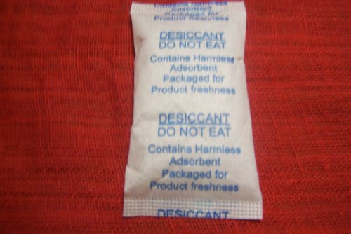 Uline Silica Gel Desiccants 1-1/16 x 2-1/16 Inches - 5 Silica Gel Packets of 3 Grams Each