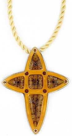 Millacreli Brown Cross Pendant Size 0