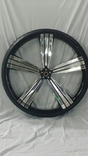 HARLEY DAVIDSON 30x4 BLACK AND PLATINUM PERFORMANCE MACHINE SHOCK WHEEL AND 30