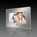 7 Zoll digitaler Bilderrahmen - JETZT NEU: DIGITAL PANEL MIT EINER AUFL&Ouml;SUNG VON 800x480 F&Uuml;R BRILLANTE BILDQUALIT&Auml;T - Bilder, Videos und Musik in einem! In einem elegantem Rahmen in Silber!