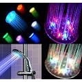Pomme de douche LED pour la bonne humeur sous la douche multi-couleur LED clignotante effet arc en ciel