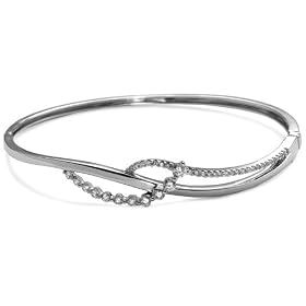 14k White Gold Diamond Journey Bangle Bracelet (1/3 cttw, H I Color, I1 Clarity) 14k White Gold Diamond Journey Bangle Bracelet (1/3 cttw, H-I Color, I1 Clarity)