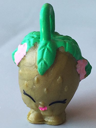Shopkins Season 5 Metallic Strawberry Kiss Charm #5-114 Ultra Rare
