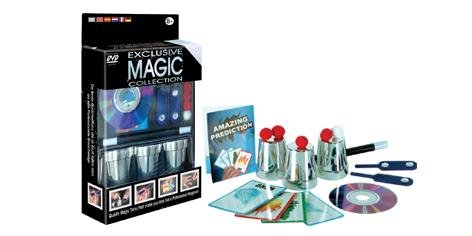 Exclusive Magic Cups & Balls Tricks