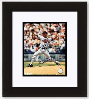 Tom Glavine Autographed Atlanta Braves 8x10 Photo - Custom Framed