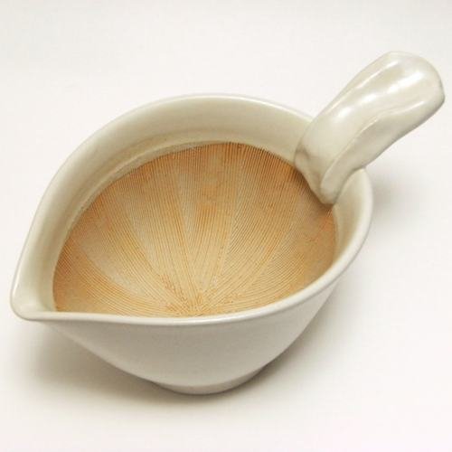 Cover image : 納豆鉢 白