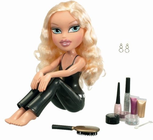 Childrens Toyshop  Toys : Bratz Movie Starz  Funky Fashion Make Over - Cloe