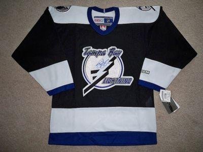 Steve Yzerman Autographed Jersey - TAMPA BAY LIGHTNING w COA - Autographed NHL Jerseys