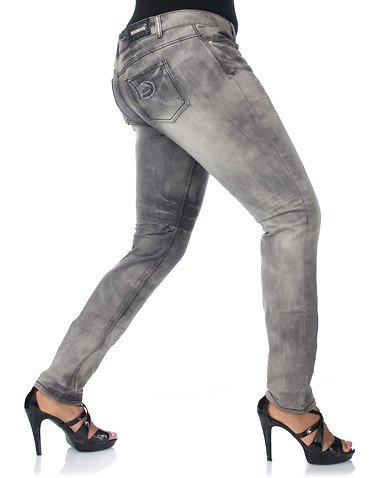 black skinny jeans