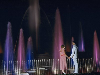 Couple Holding Hands Watches Water Fountains Illuminated at Night Photographic Poster Print by B. Anthony Stewart, 40x30 41sDaIcEoJL Couple Holding Hands Watches Water Fountains Illuminated at Night Photographic Poster Print by B. Anthony Stewart, 40x30