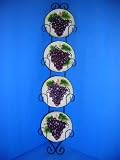 GRAPE 4 Plates & Metal Wall Hanger Grapes NEW!