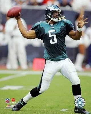 Donovan McNabb Philadelphia Eagles 8x10 Photo (2006 / 07 Passing Action Green Jersey)