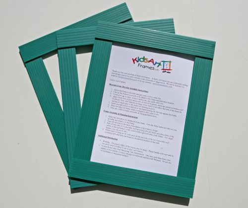 Childrens Toyshop  Toys : Kids Art Frames - Classic Frames - Green Lightweight Plastic Frames - Standard Size