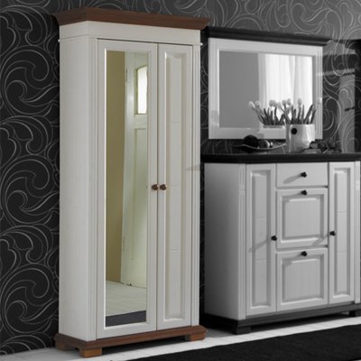 Dielenschrank mit Spiegeltür