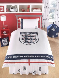 Childrens Toyshop  Kitchen & Housewares : England Football White Single Bed Duvet Set with 3 Lions Crest