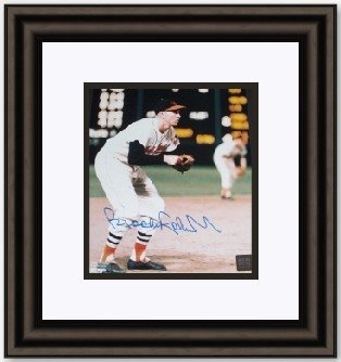 Brooks Robinson Autographed/Hand Signed Baltimore Orioles 8x10 Photo - 1970 World Series MVP - Custo