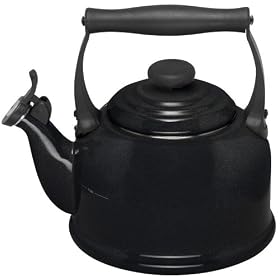 Le Creuset Traditional Kettle with Whistle, Black, 2.1 Litre