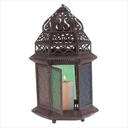 MOROCCAN-STYLE TABLETOP LANTERN