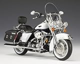 2007 Harley-Davidson FLHRC Road King Classic Motorcycle in White Gold Pearl and Deep Cobalt - 1/12 Scale
