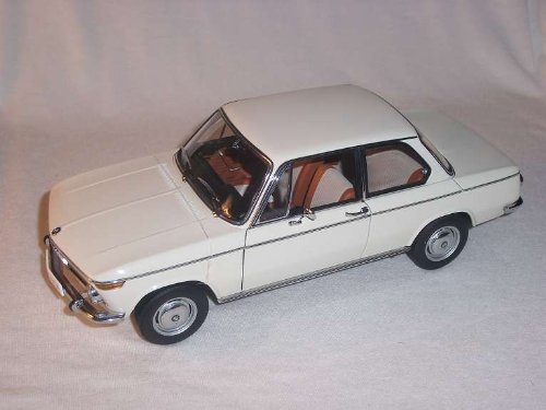 BMW 1600-2 COUPE WHITE 1/18 AUTO ART MODEL CAR 