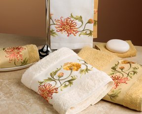 Anali Chrysanthemum Set of Four 23 Anali Chrysanthemum Set of Four 23
