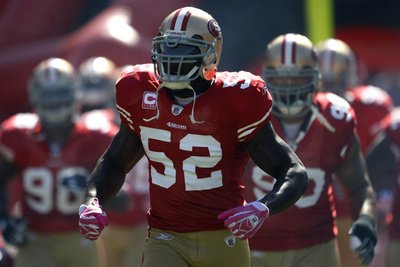 Rams 49ers Football: San Francisco, CA - Patrick Willis Photographic Poster Print by Marcio Jose Sanchez, 24x16