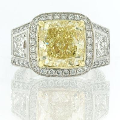9.04ct Fancy Yellow Cushion Cut Diamond Engagement Anniversary Ring