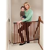 Kidco Angle Mount Wood Safeway In Cherry