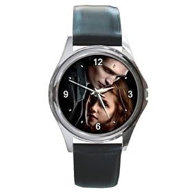 Round Silver Metal Watch of Twilight Edward Cullen and Bella Swan Looking Glamorous