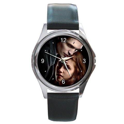 Round Silver Metal Watch of Twilight Edward Cullen and Bella Swan Looking Glamorous