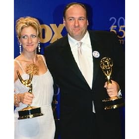 EDIE FALCO AS CARMELA SOPRANO, JAMES GANDOLFINI AS TONY SOPRANO FROM THE SOPRANOS #1 - Photo cin�matographique en couleur -GRANDE - 50x40cm
