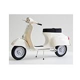 Review Italeri 10498 / Italeri Protar Bikes 1:9 Vespa white
