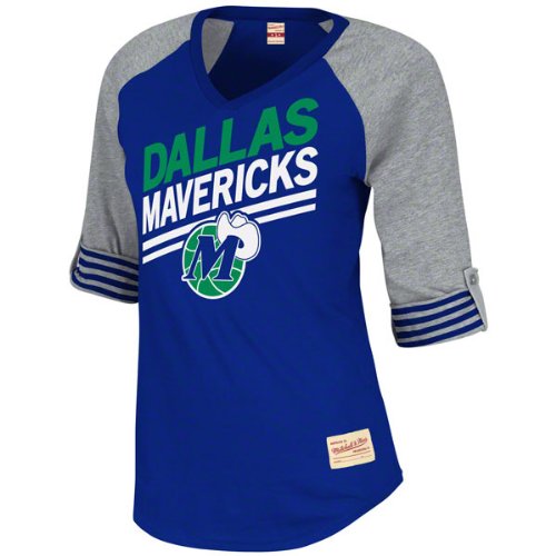 Dallas Mavericks Women's Royal Mitchell & Ness Comeback V-Neck 3/4 Sleeve Raglan T-Shirt