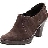Clarks Womens Diamond Chest Pump