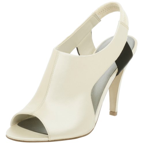 Childrens Toyshop  Apparel : Nine West Women's Hotpic T-Strap Sandal
