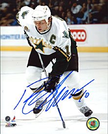 Brenden Morrow Autographed / Signed Dallas Stars White Jersey 8x10 Photo