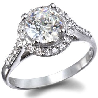 Natalie Portman's Imitation Diamond Engagement Ring
