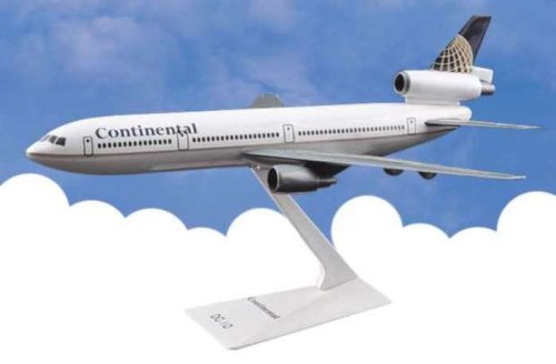 CONTINENTAL AIRLINES DC 10 DESKTOP MODEL