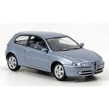 Alfa Romeo 147, met.-azzurro , 2000, modello di automobile, modello prefabbricato, Solido 1:43 Modello esclusivamente da collezionedi Solido