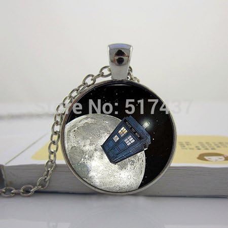 Pretty Lee Silver Doctor Who Tardis Pendant Necklace - Moon Sci-Fi Art - Men Jewellery Gift Glass Gem Cabochon Photo Pendant Necklace