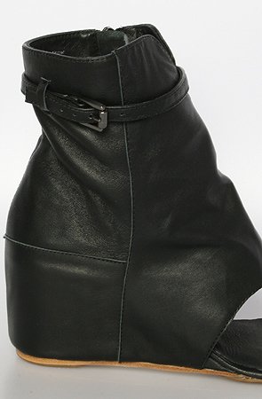 80%20 The Sophie Hidden Wedge Thong in Black,Shoes for Women from 80%20