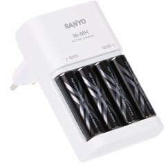 Sanyo - Eneloop MQR06 Schnellladeger�t / Ladegr�t mit LED-Anzeige inkl. 4x Sanyo XX - Eneloop AA Mignon Akkus HR-3UWX 2500 mAh +++ PLUS +++ PREMIUM AKKUBOX der Akku-Onlinehandel GmbH