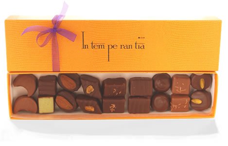 Assorted Pralines 24 Pieces by Intemperantia