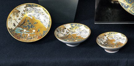 九谷焼　飾三つ組盃・本金東海道（西田柏翠）