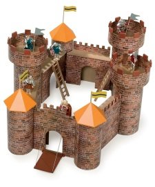Childrens Toyshop  Toys : Castle 3 Towers Incl. 4 figures and accessories.