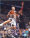 Tony Parker autographed 8x10 Photo (San Antonio Spurs)