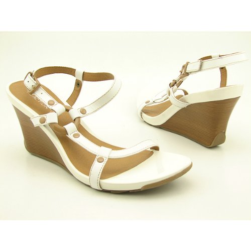Kenneth Cole REACTION Women’s Cedar Grove Wedge Sandal,White,9 M US