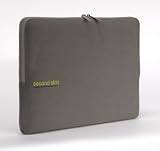 Zoom Produkt-Bild: Tucano Second Skin Script Microfaser-H&uuml;lle mit Displayschutztuch f&uuml;r 39,1 cm (15,4 Zoll) MacBook Pro grau